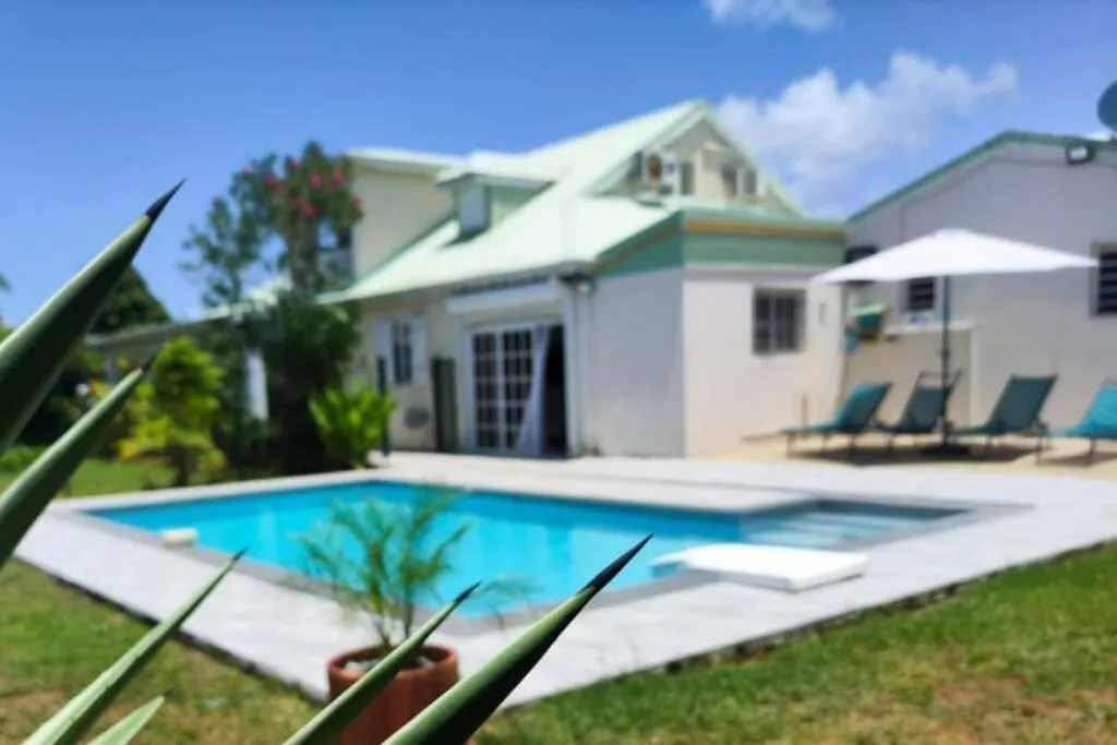 Maison Oneway Avec Piscine, Jardin, Barbecue Sainte-Rose Villa